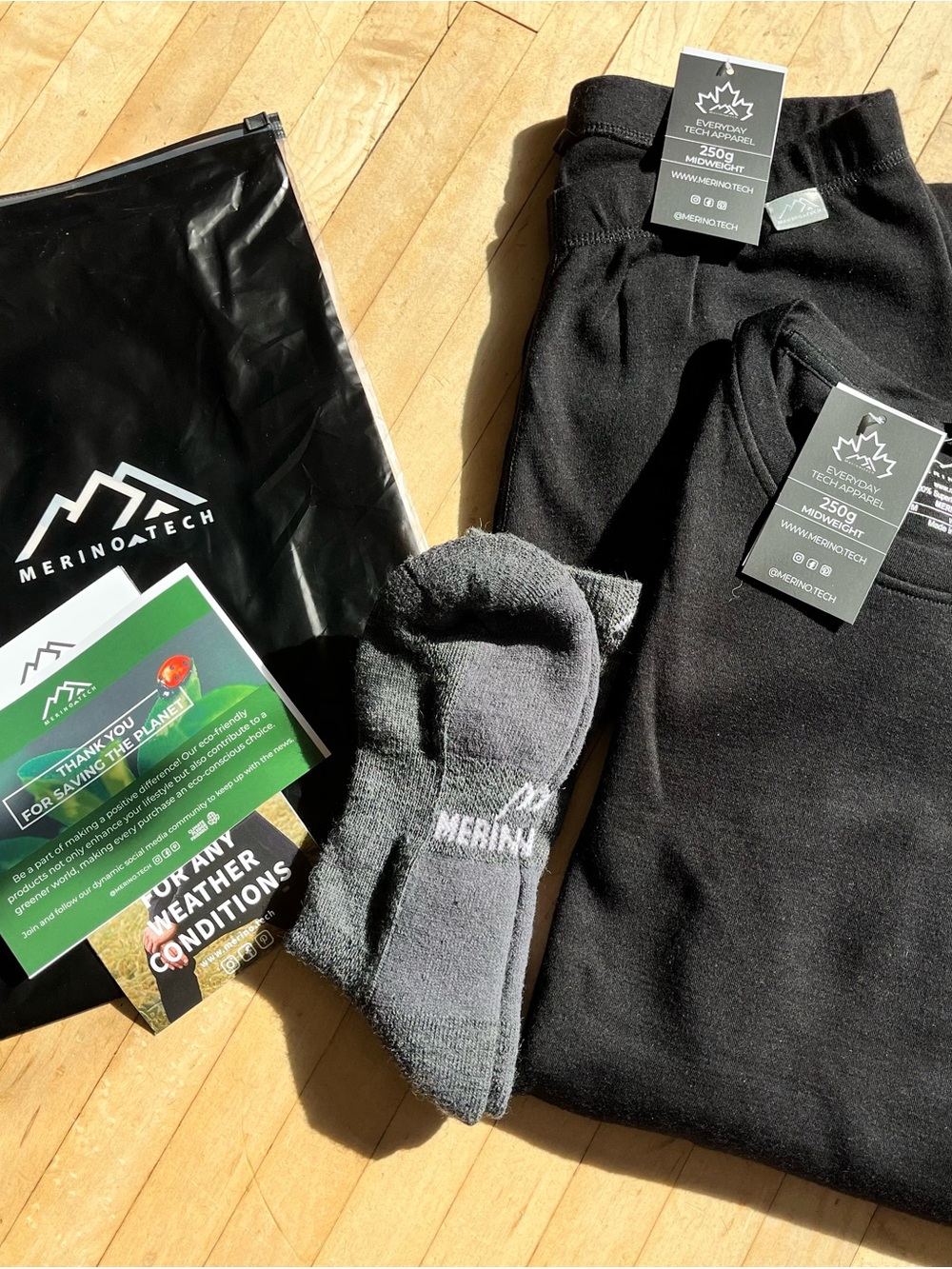 Women’s Merino Tech 250 Base Layer Set (Medium)